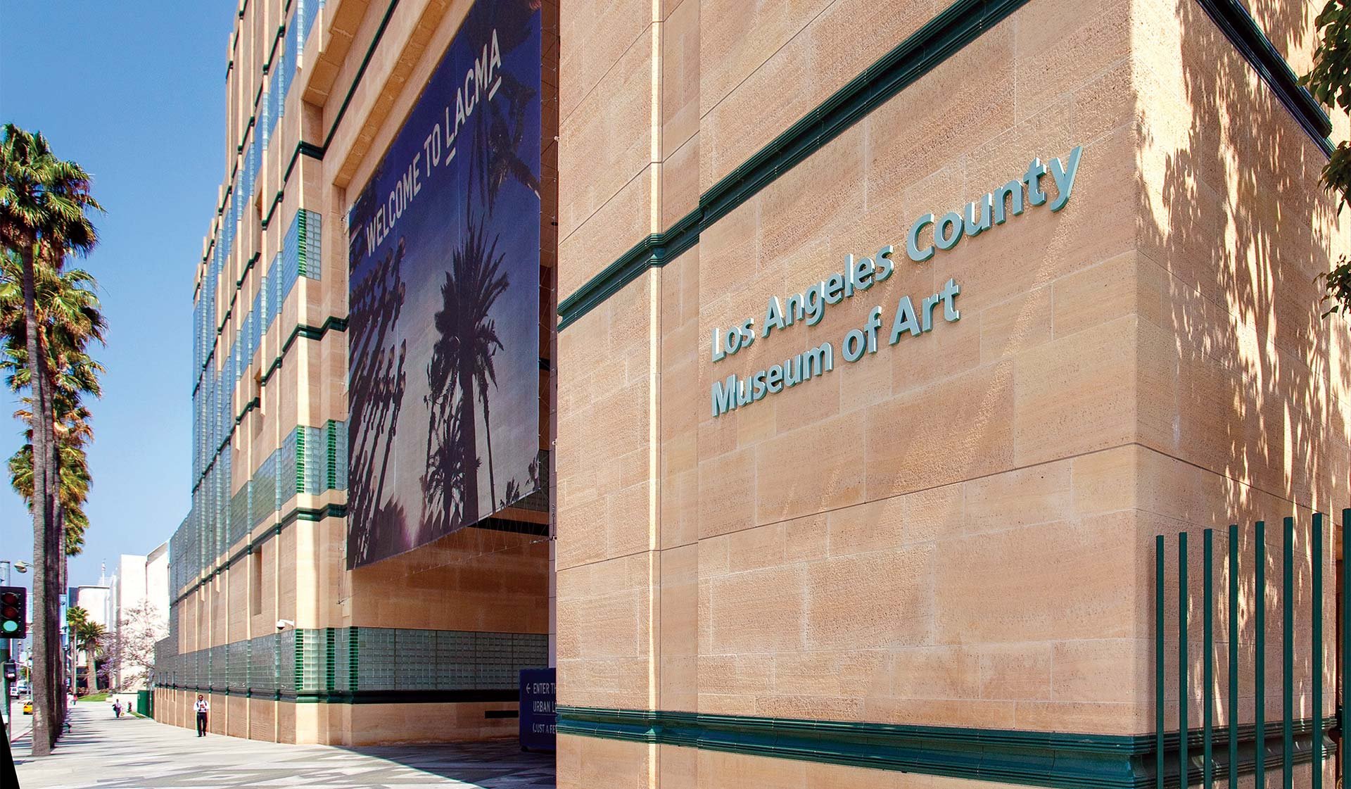 Los Angeles offers a variety of arts, including nearby museums