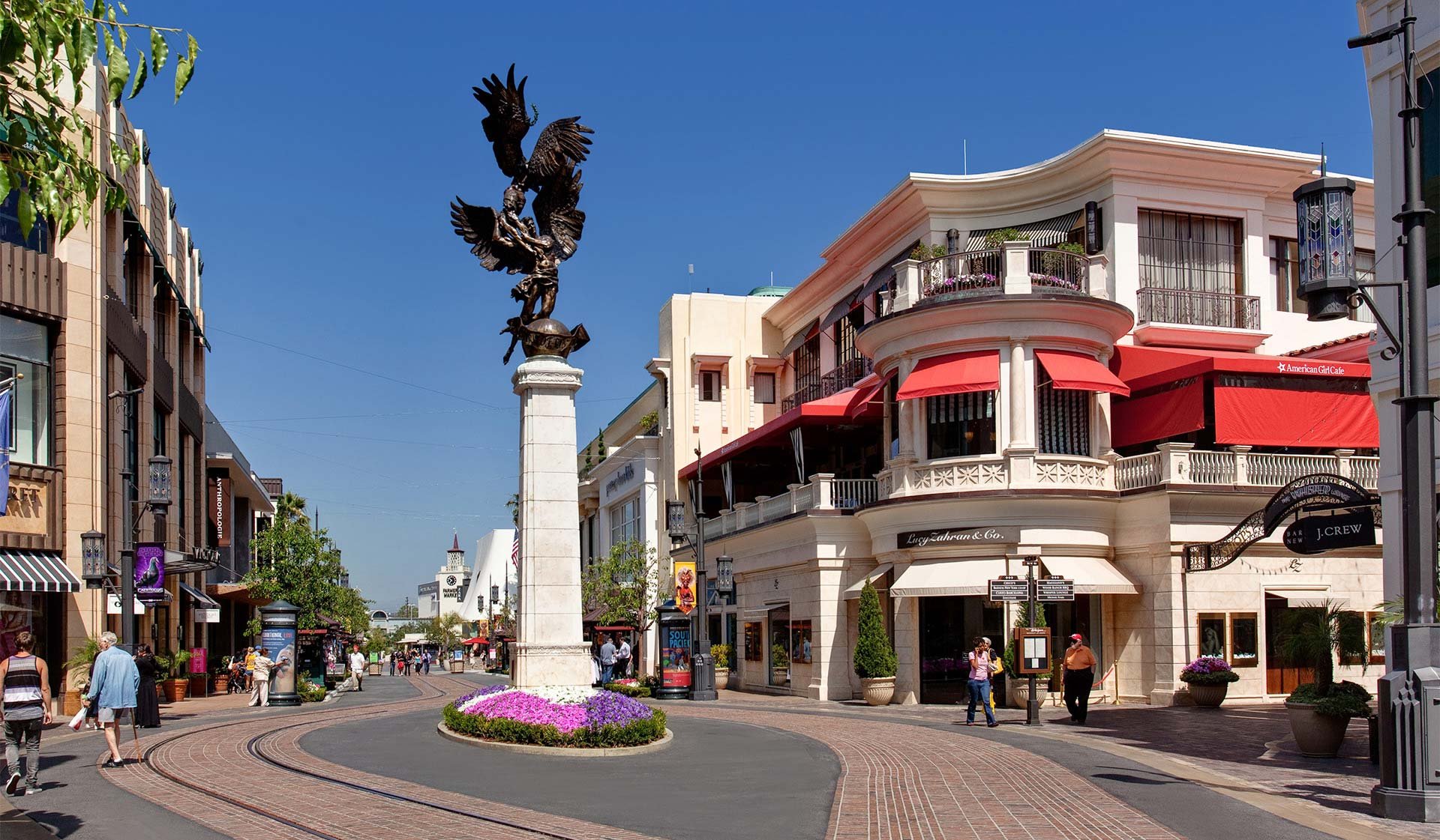 The Grove is within walking distance and offers fun outdoor shopping and dining