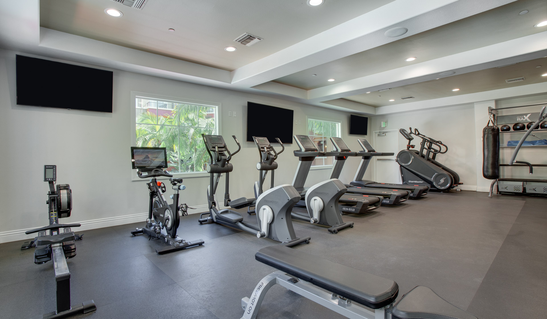 Gym at The Villas at Park La Brea (3 of 3)